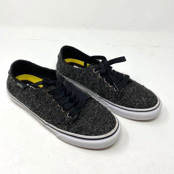 Vans Shoes - Vans off the wall sneakers size 6.5